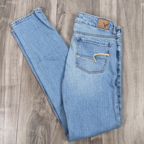 American Eagle Skinny Jeans Size 2 Light Blue